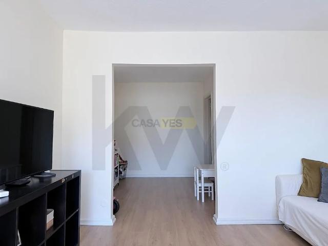 Apartment T3 in Carnide, Lisboa
