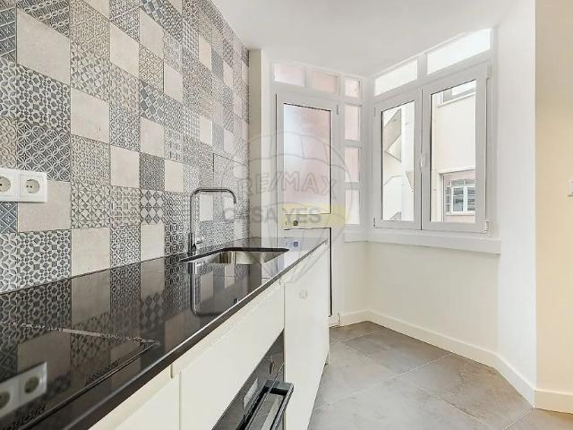 Apartment T3 in Arroios, Lisboa