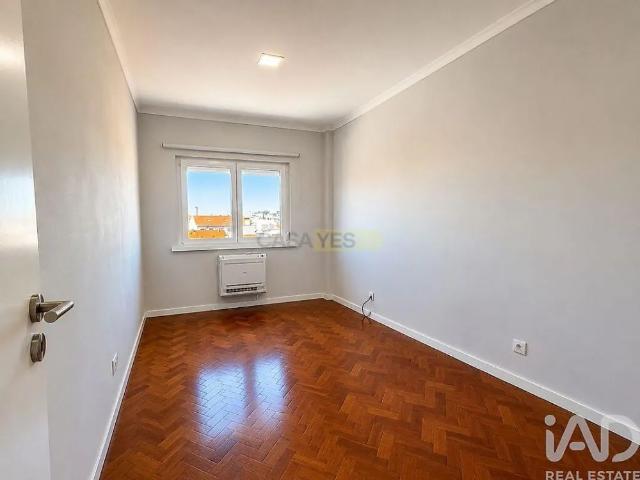 Apartment T3 in Arroios, Lisboa