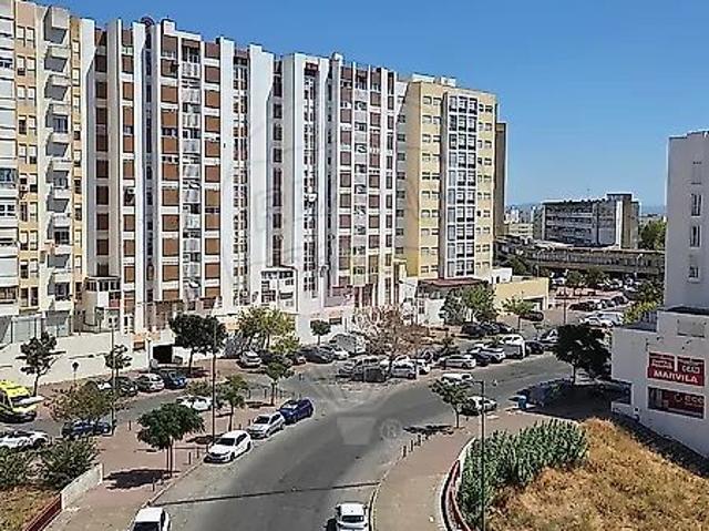 Apartment T3 in Marvila, Lisboa