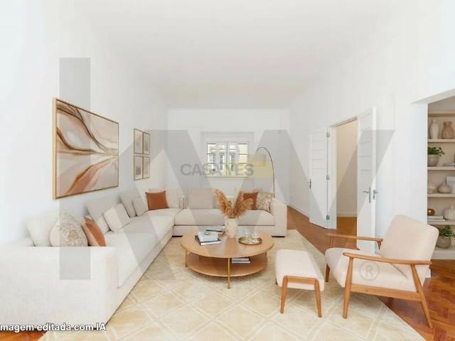 Apartment T4 in Arroios, Lisboa