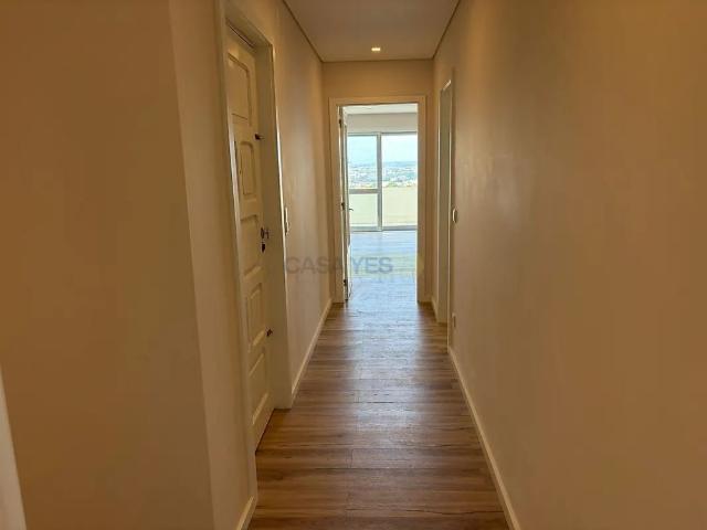 Apartment T4 in Oliveira do Douro, Vila Nova de Gaia