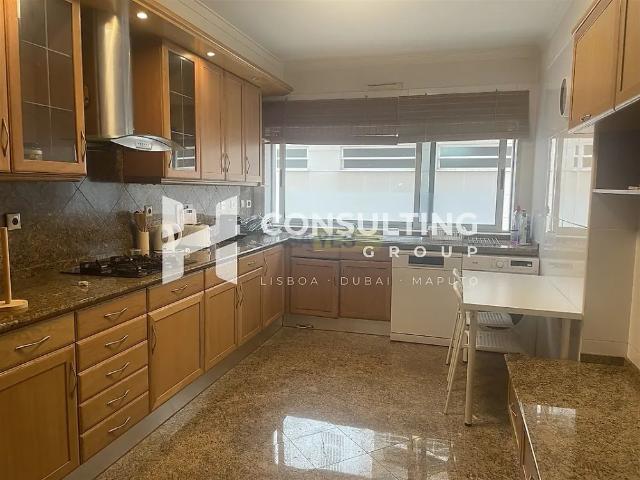 Apartment T4 in Parque das Nações, Lisboa