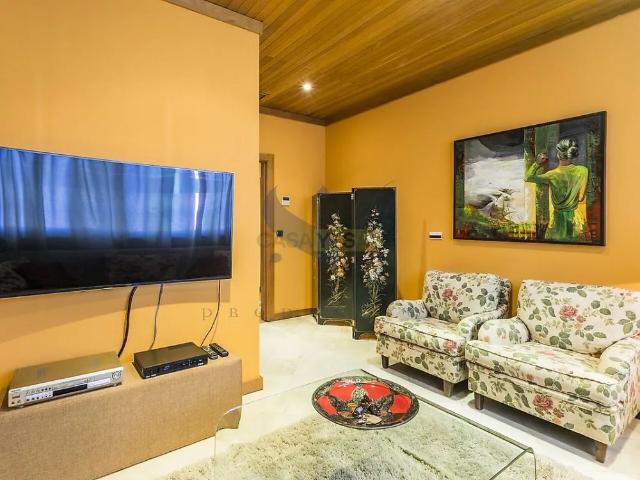 Apartment T5 in Arroios, Lisboa