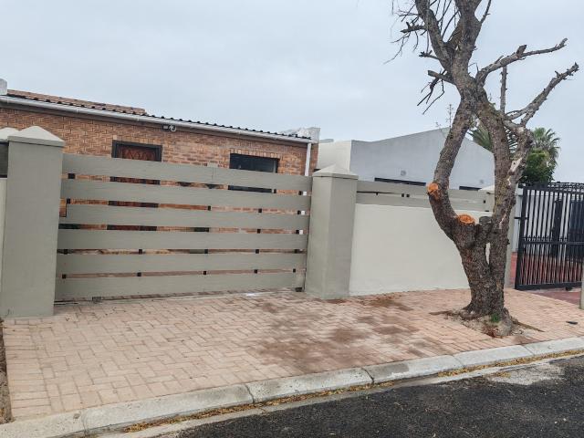 Apartment to rent in West Beach, Blouberg