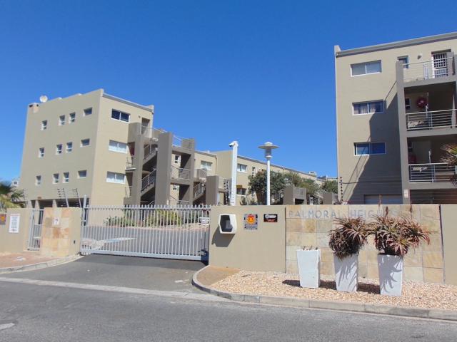 Apartment to rent in West Beach, Blouberg