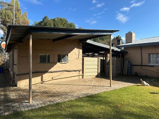 Apartment to rent in Bains Vlei