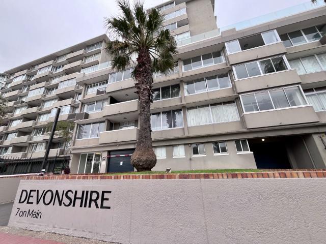 Apartment to rent in Green Point, Cape Town