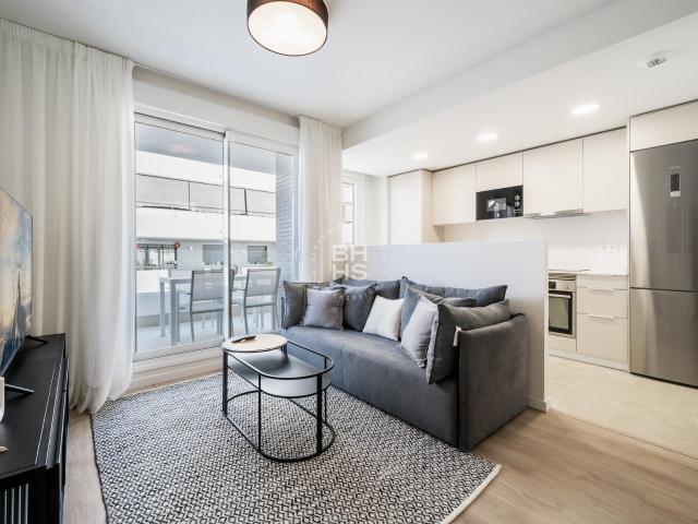 Apartment to rent in Nueva Andalucía