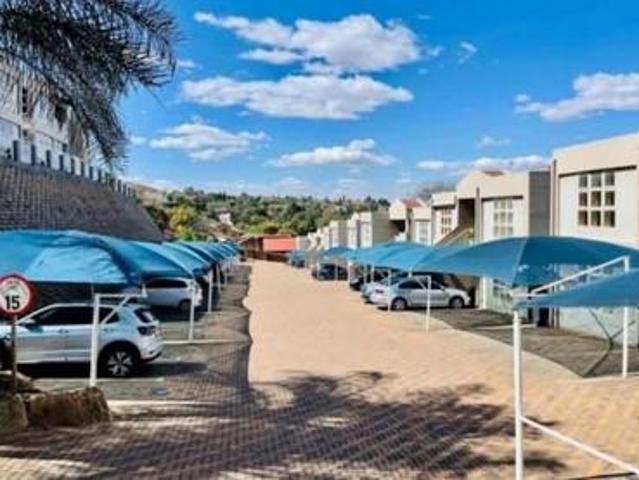 apartment to rent in oakdene!