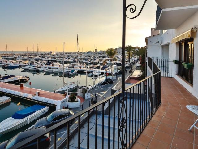 Apartment to rent in Puerto Banús