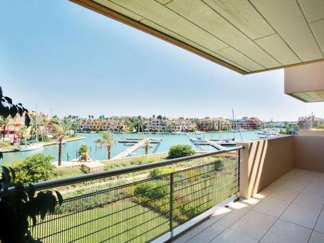 Apartment to rent in Sotogrande Marina, San Roque, Cádiz, Spain