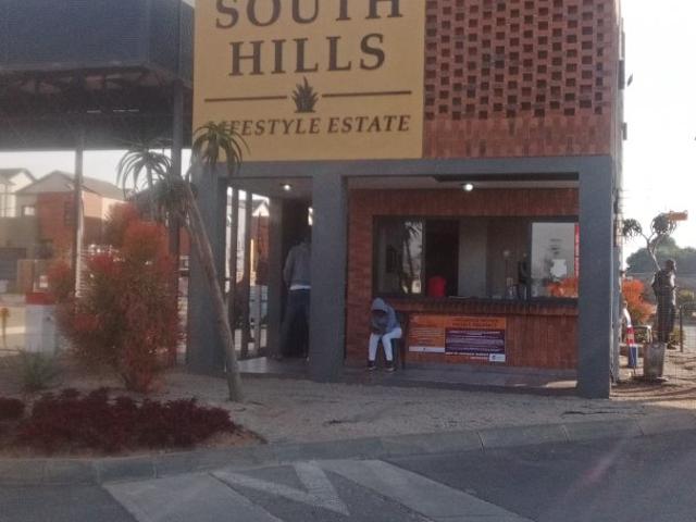 Apartment to rent in South Hills, Johannesburg