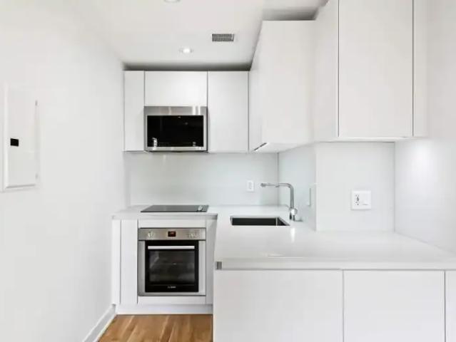 Apartment Toronto ON 98784757