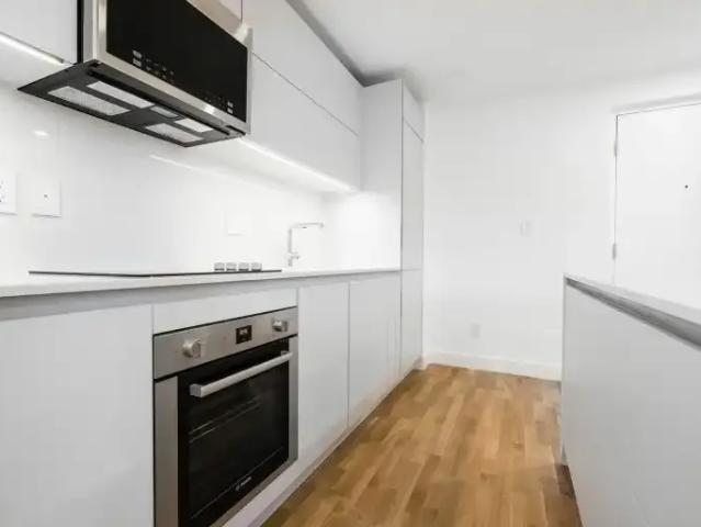 Apartment Toronto ON 103301122
