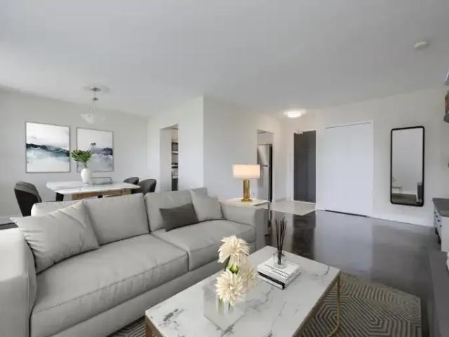 Apartment Toronto ON 104887862