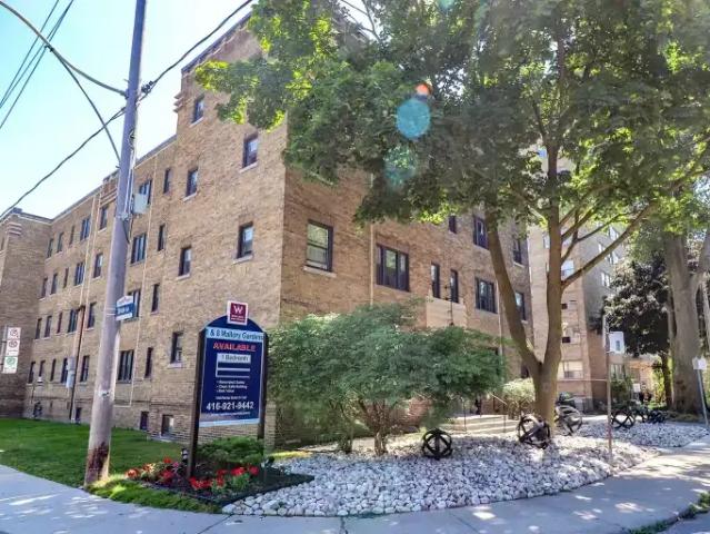Apartment Toronto ON 105781362