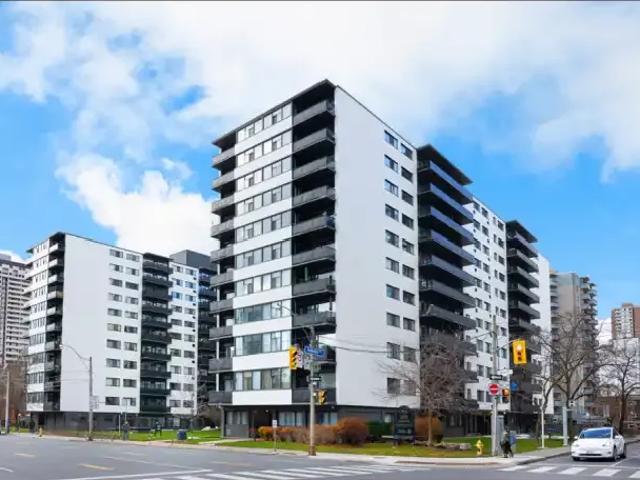 Apartment Toronto ON LS100974300