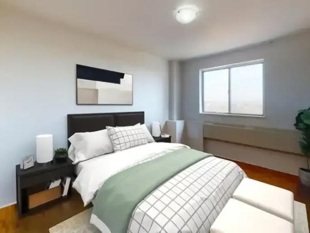 Apartment Toronto ON LS101088782