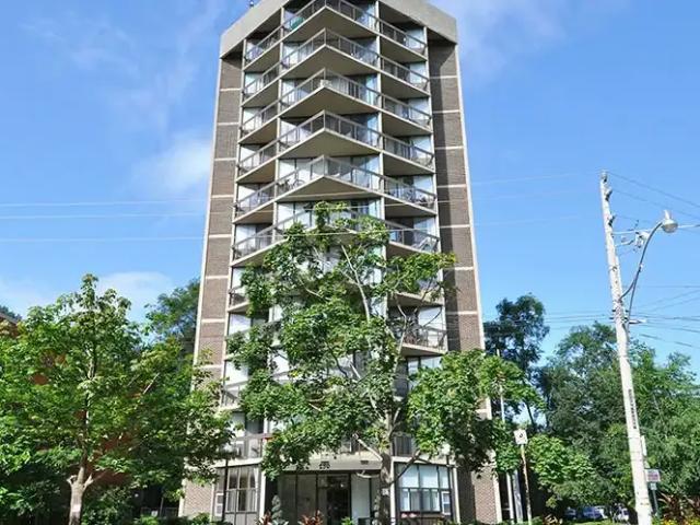 Apartment Toronto ON LS99878434