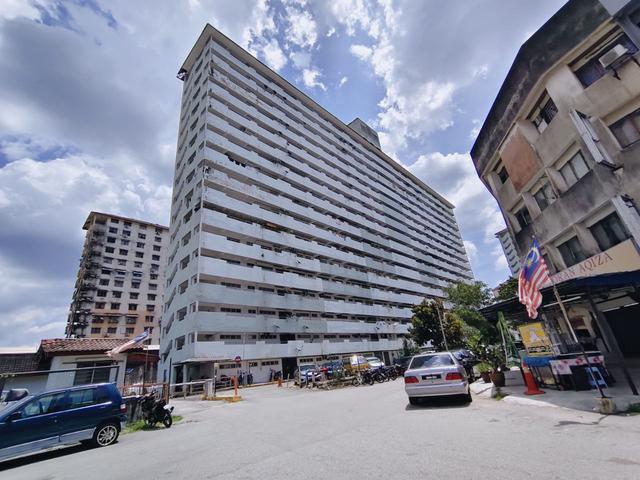 APARTMENT TAMAN CAHAYA AMPANG 11km to LRT Ampang
