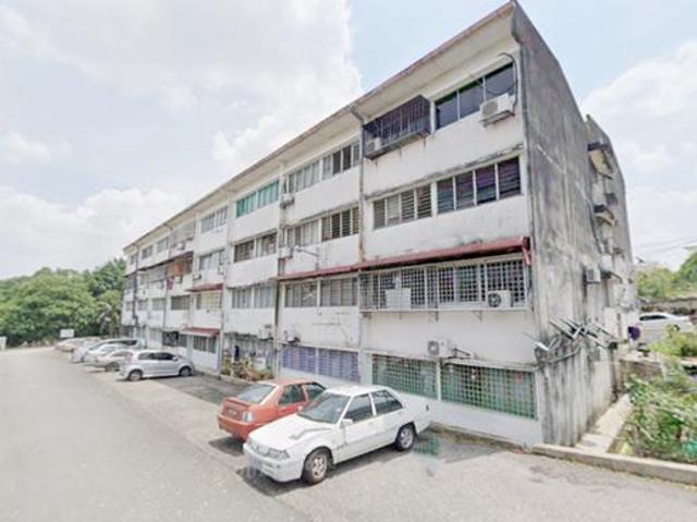 Apartment Taman Bukit Serdang Seri Kembangan Tingkat 3