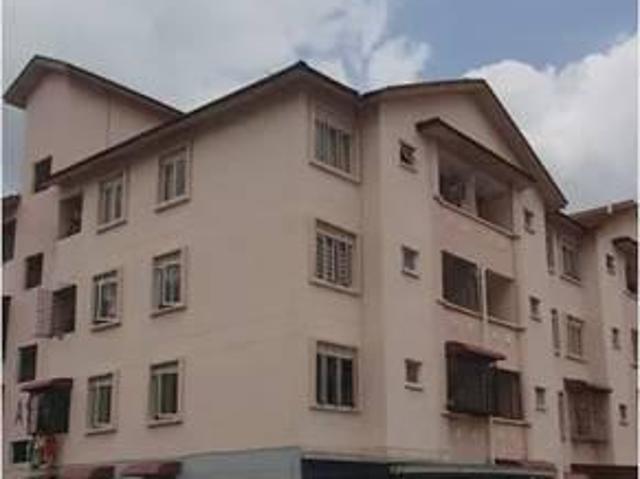 Apartment taman Langat murni block D1 tingkat 1 800sf