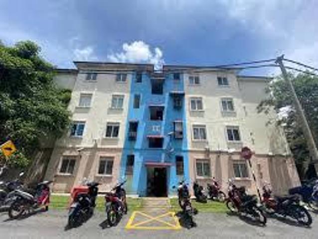 Apartment taman Langat murni 900sf block CC tingkat 1 corner