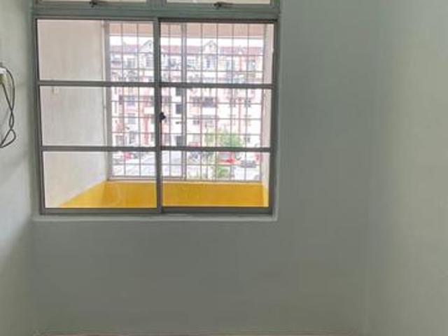 Apartment Taman Langat Utama Near KLIA below Market