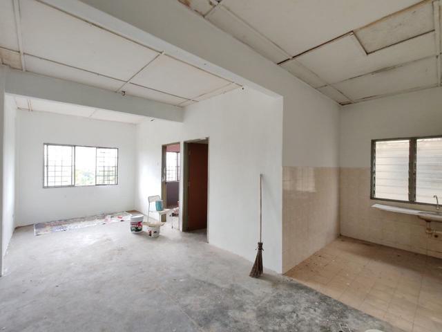 Apartment TAMAN PINGGIRAN PUTRA Seksyen 2 Seri Kembangan