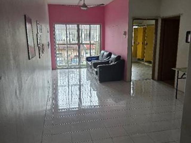 Apartment Taman Tropika Block B for sale