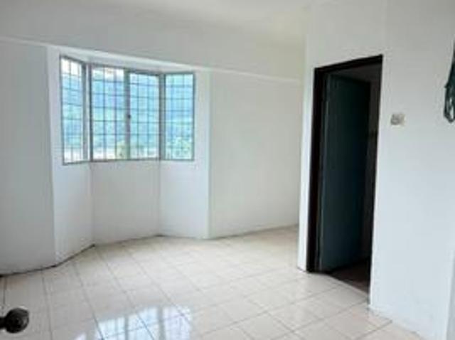 Apartment Tasek Heights Bdr Tasik Selatan near LRT Tbs