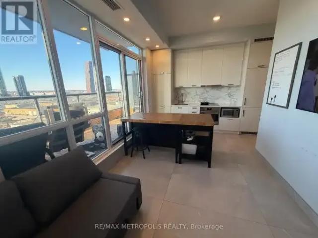 Apartment Vaughan ON LS101016862
