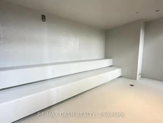 Apartment Vaughan ON LS102085916