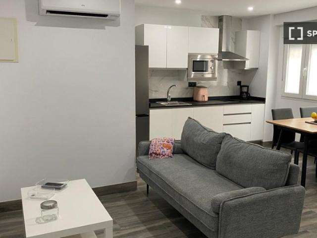 Piso en alquiler de 2 habitaciones en Camí Fondo, Valencia