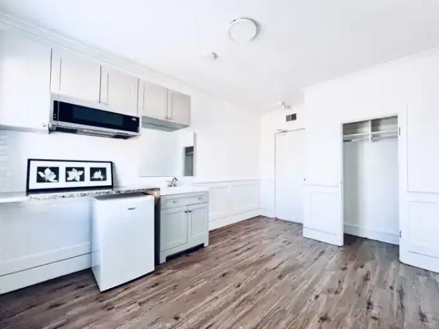 Apartment Vancouver BC 101825720