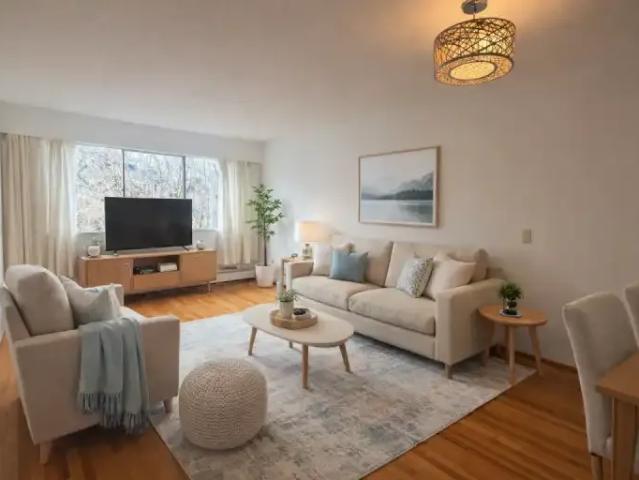 Apartment Vancouver BC 102752163