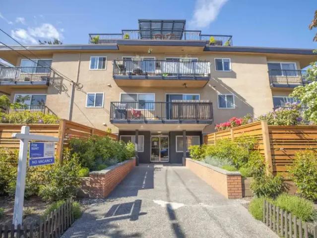 Apartment Vancouver BC 103379734