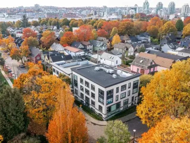 Apartment Vancouver BC 87683181