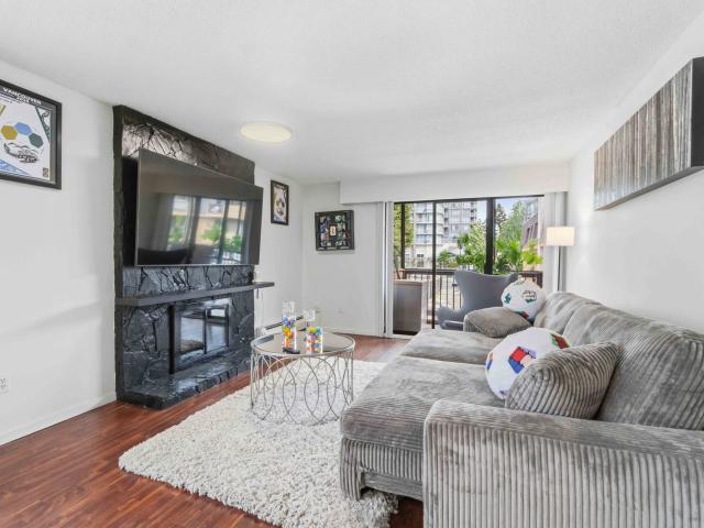apartmentcondo For Rent in Victoria VE, Vancouver East