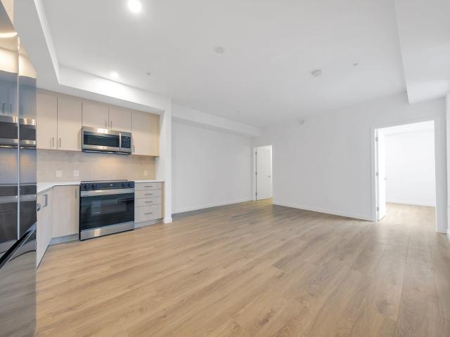 apartmentcondo For Rent in Whalley, North Surrey