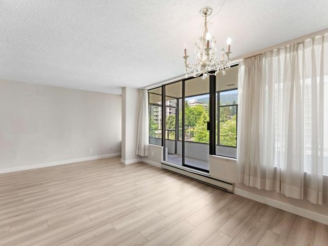 apartmentcondo For Rent in Ambleside, West Vancouver