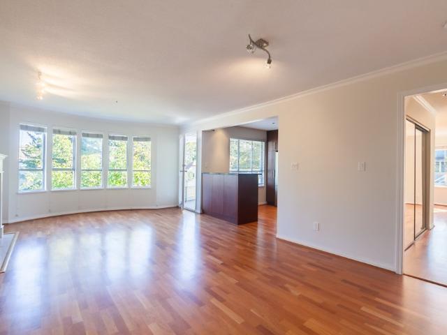 Apartment/Condo For Rent in Kitsilano, Vancouver West