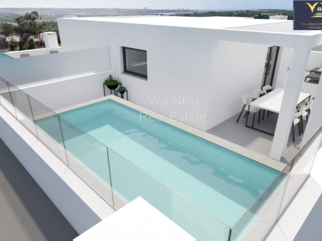 Apartmento com piscina privada no terrço e vista do mar
