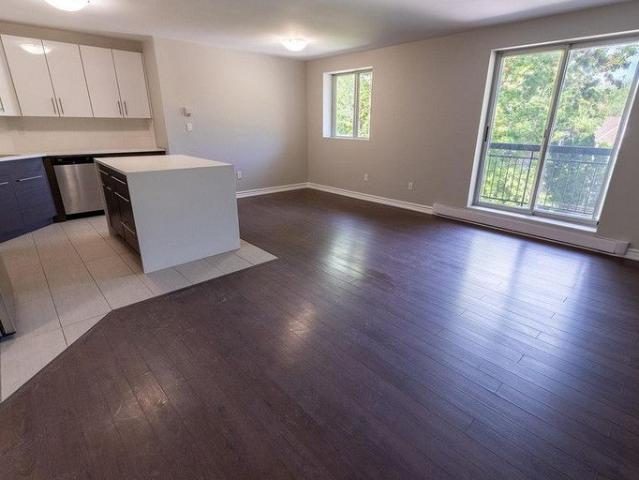 apartments at 349 Queenston Street