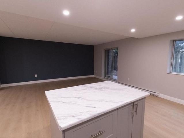 apartments at 349 Queenston Street