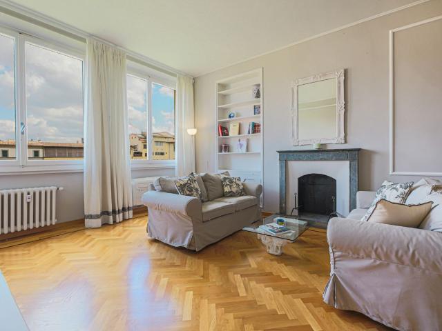Apartments Florence Florence Riverside Suite