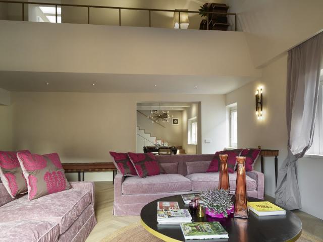 Apartments Florence The Pink Lounge on Tornabuoni