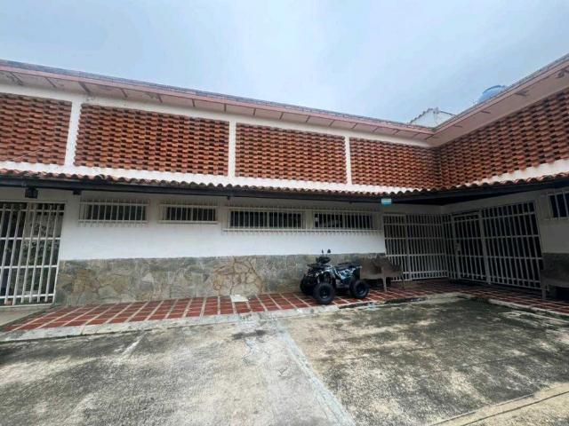 Aparto Quinta en Venta Urb Terrazas de los NisperosFV 10014330