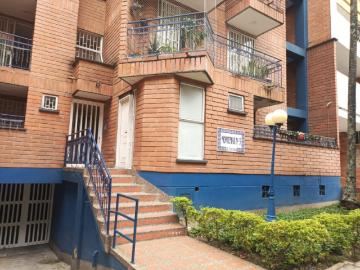 Apartaestudio En Arriendo En Medellin En Laureles A373635